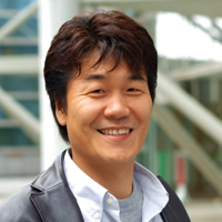 コンサルタント　向井邦雄