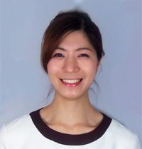 講師　向井麻理子
